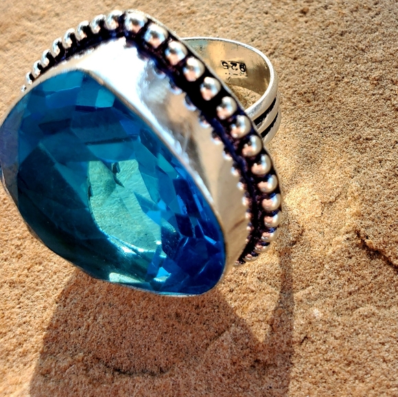 New Blue Quartz 925 Silver Statement Ring. - Picture 5 of 10